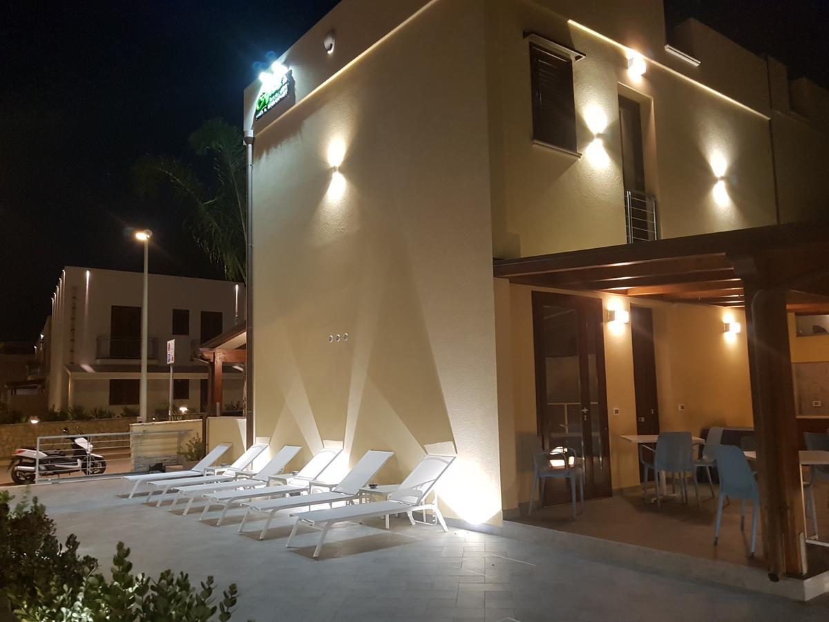 B&B Aloe Comfort Rooms ซานวิโต โลคาโป ภายนอก รูปภาพ